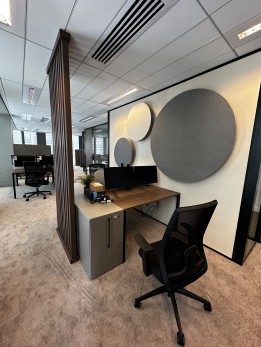 photo-bureau-open-space-claustra-sur-mesure-support-ecran-ecran-de-separation-acoustique-2