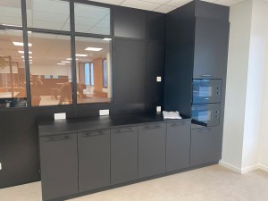 Aménagement de cuisine et réfectoire pour des bureaux à Villeurbanne